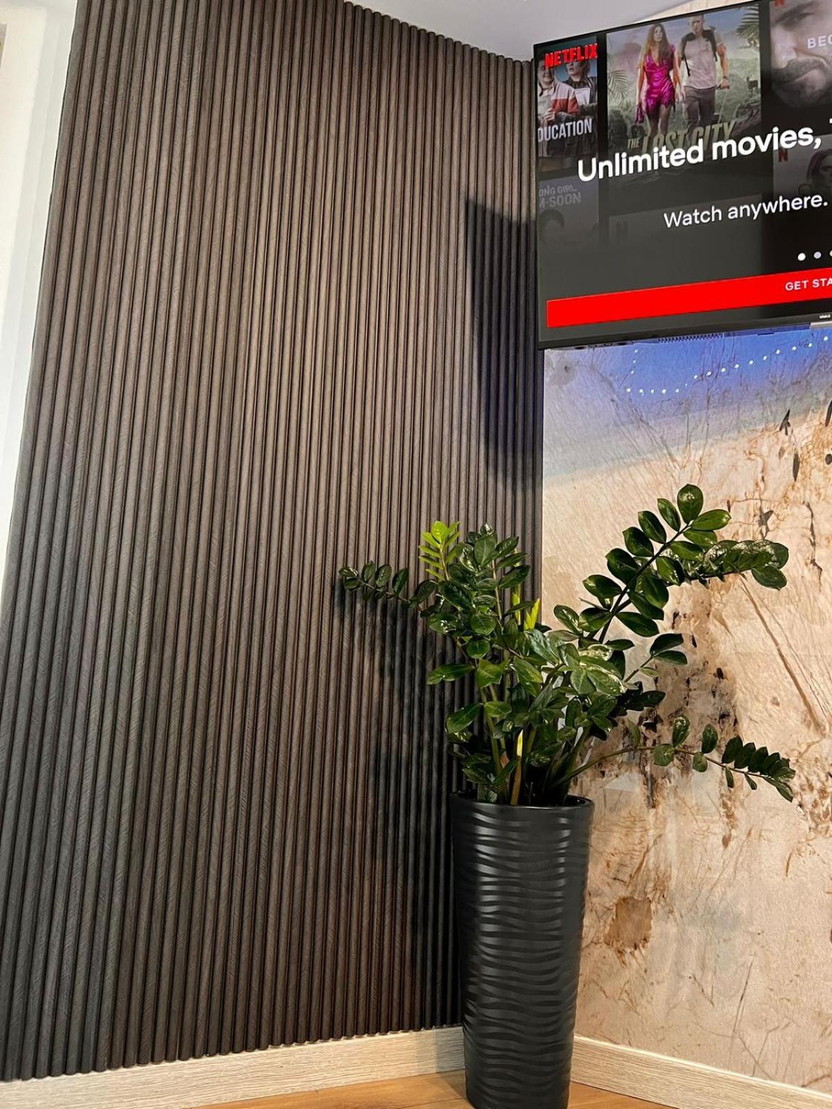 Alfred Sky Smart Apartment 29Th Spa Included Скопие Екстериор снимка