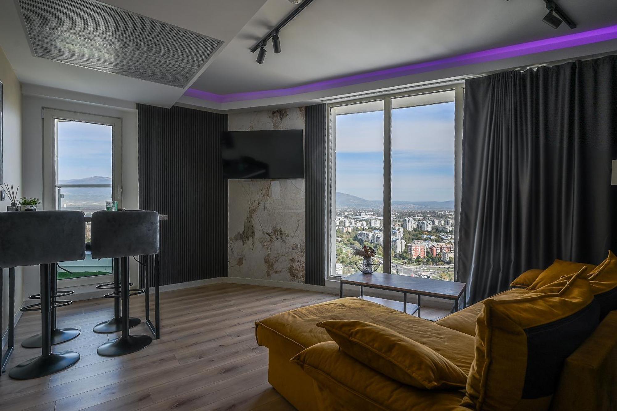 Alfred Sky Smart Apartment 29Th Spa Included Скопие Екстериор снимка